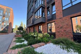 Продам трехкомнатную квартиру в доме бизнес класса 