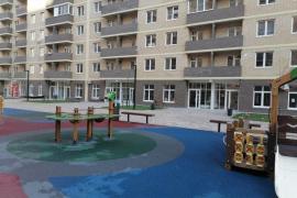 3комнатная школа и сад во дворе 