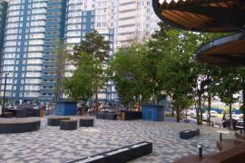 Однокомнатная ,огромная кухня 